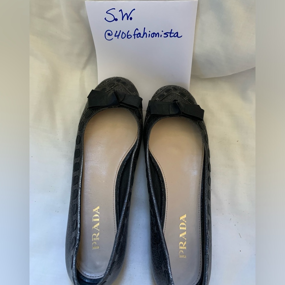 Authentic Prada Textured Gunmetal Grey Leather Flats with Bow